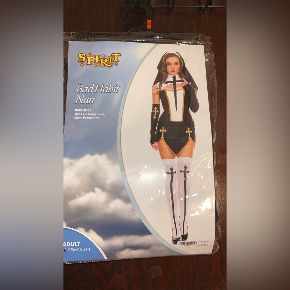 Bad habit nun costume: Spirit Halloween